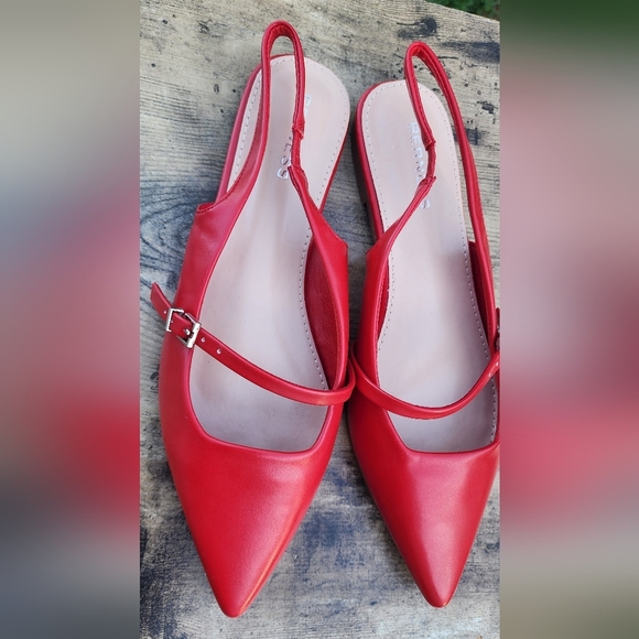 Elegant Red Slingback Women's Shoes - Picture 1 of 4